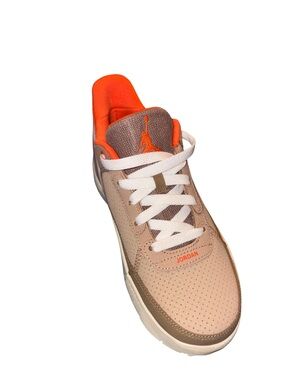 Jordan kids 3y  Low-Top Sneaker in Tan with Orange Lining